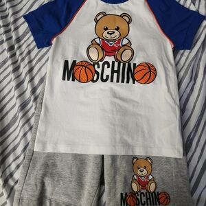 Boys Moschino outfit